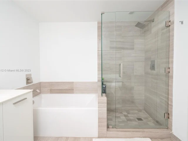 1300 Brickell Bay Dr # 3508, Miami FL 33131