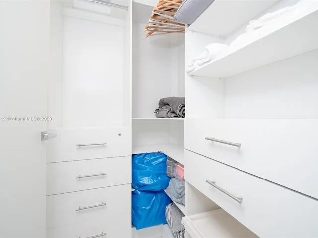 1300 Brickell Bay Dr # 3508, Miami FL 33131