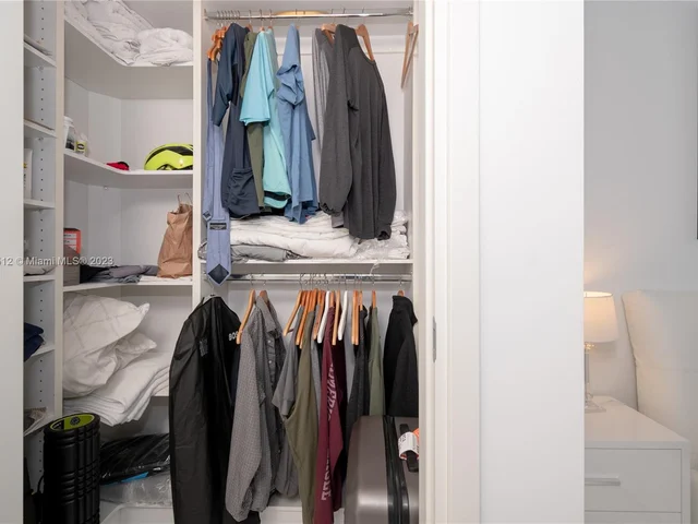 1300 Brickell Bay Dr # 3508, Miami FL 33131