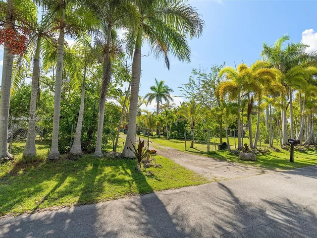 30245 SW 198th Ave, Homestead FL 33030