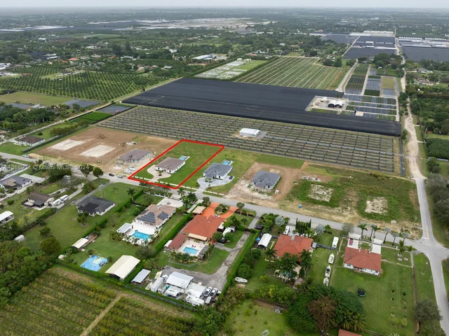 18321 SW 224th St, Miami FL 33170