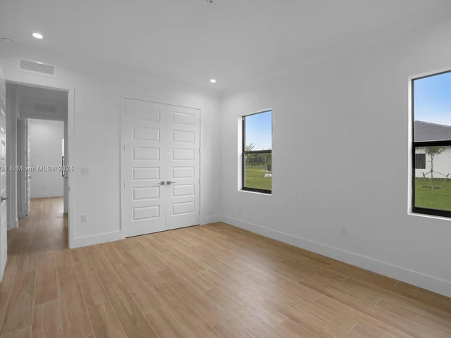 18321 SW 224th St, Miami FL 33170