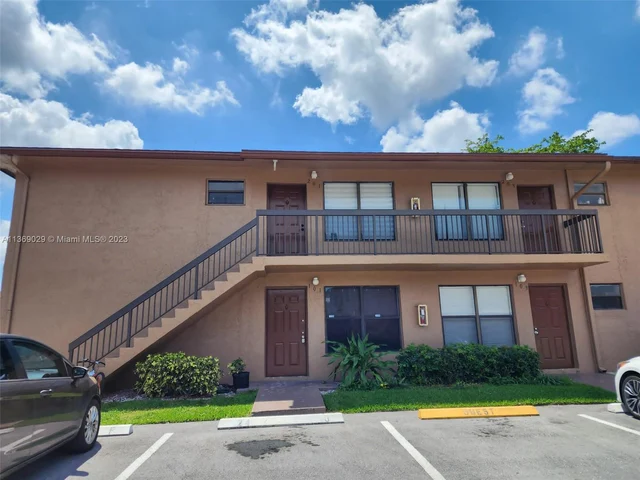 10046 Winding Lake Rd # 201, Sunrise FL 33351