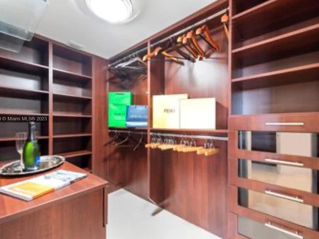 799 Crandon Blvd # 602, Key Biscayne FL 33149