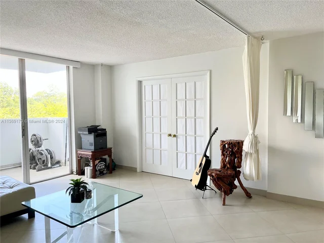 2780 NE 183rd St # 409, Aventura FL 33160