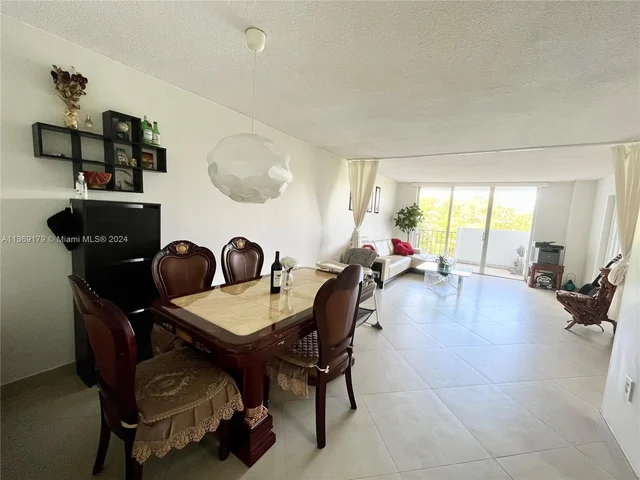 2780 NE 183rd St # 409, Aventura FL 33160