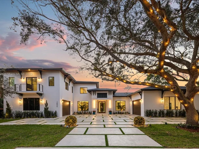 12820 SW 80th Ave, Pinecrest FL 33156