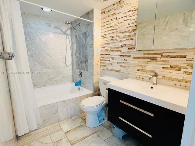 1155 Brickell Bay Dr # 1402, Miami FL 33131