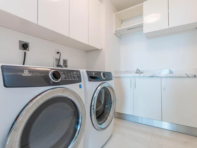 330 Sunny Isles Blvd, Sunny Isles Beach FL 33160