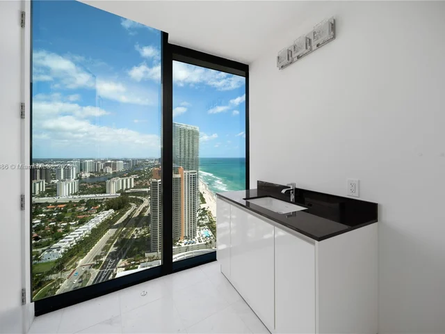 18555 Collins Ave # 4005, Sunny Isles Beach FL 33160