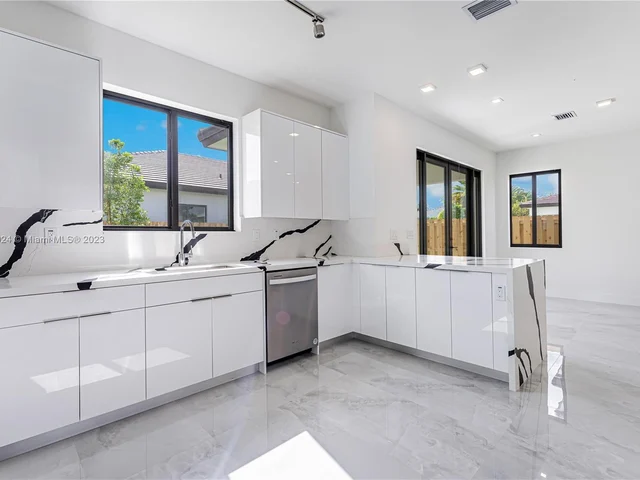 1605 SW 145 Ave, Miami FL 33175