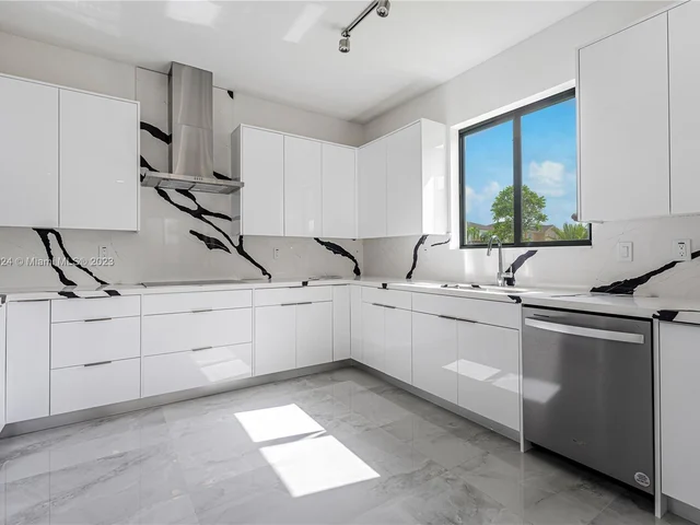 1605 SW 145 Ave, Miami FL 33175