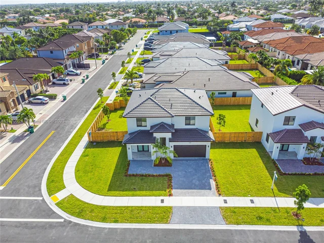 1605 SW 145 Ave, Miami FL 33175