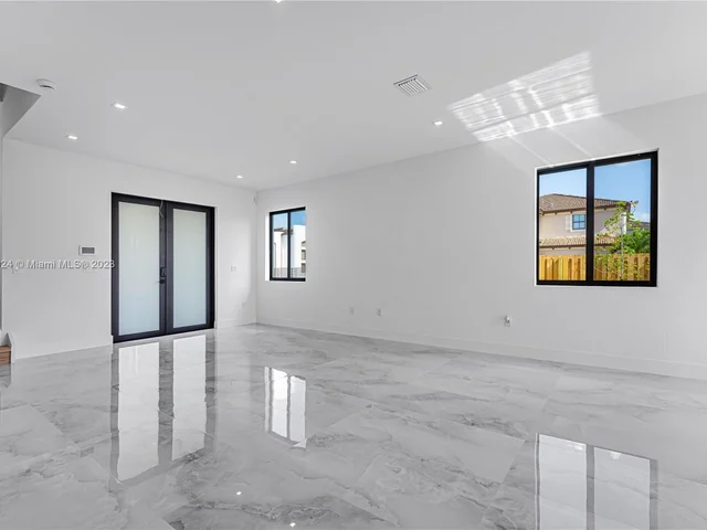 1605 SW 145 Ave, Miami FL 33175