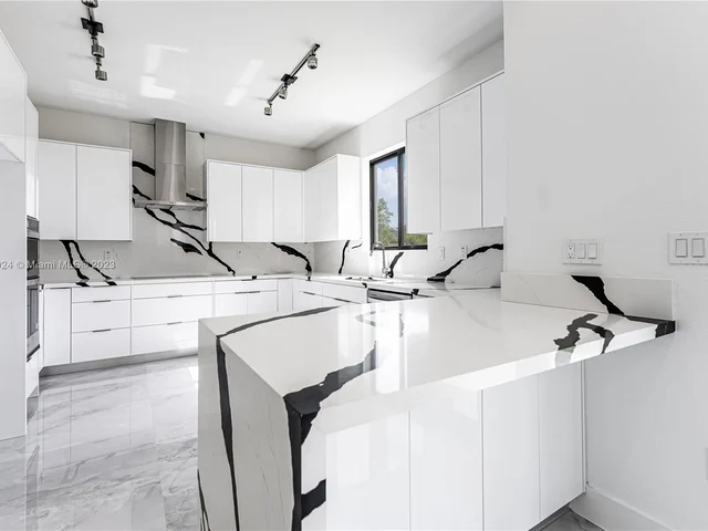 1605 SW 145 Ave, Miami FL 33175