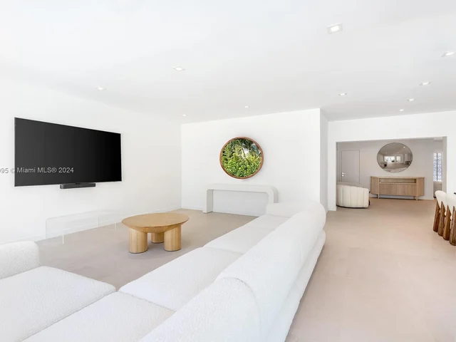 9451 E Broadview Dr unit 1 # 1, Bay Harbor Islands FL 33154