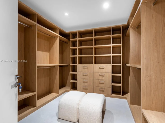 9451 E Broadview Dr unit 1 # 1, Bay Harbor Islands FL 33154