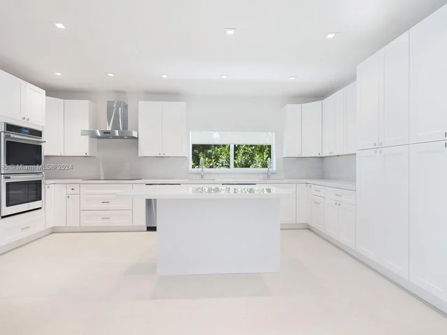 9451 E Broadview Dr unit 1 # 1, Bay Harbor Islands FL 33154