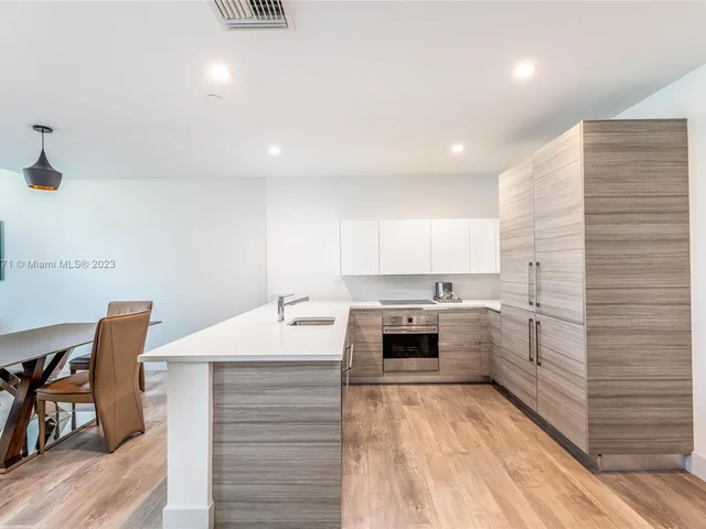 777 N Ocean Dr # S223, Hollywood FL 33019