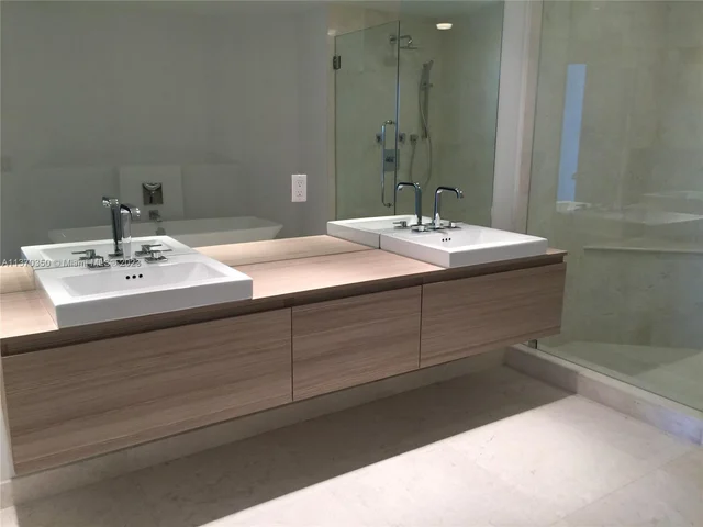 17301 Biscayne Blvd # 305, North Miami Beach FL 33160