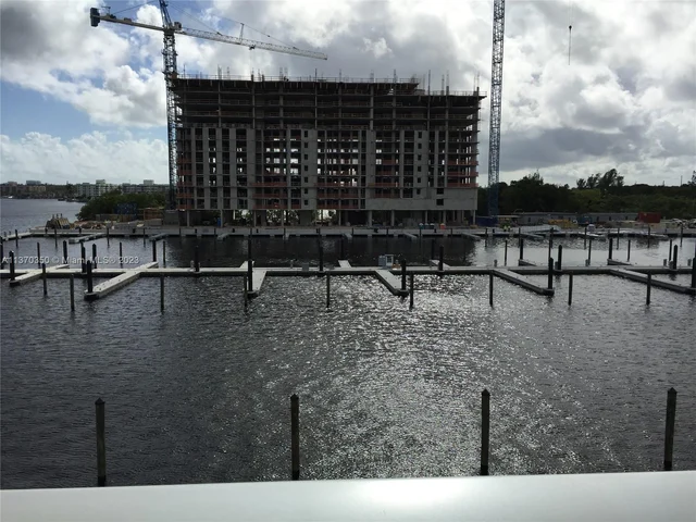 17301 Biscayne Blvd # 305, North Miami Beach FL 33160