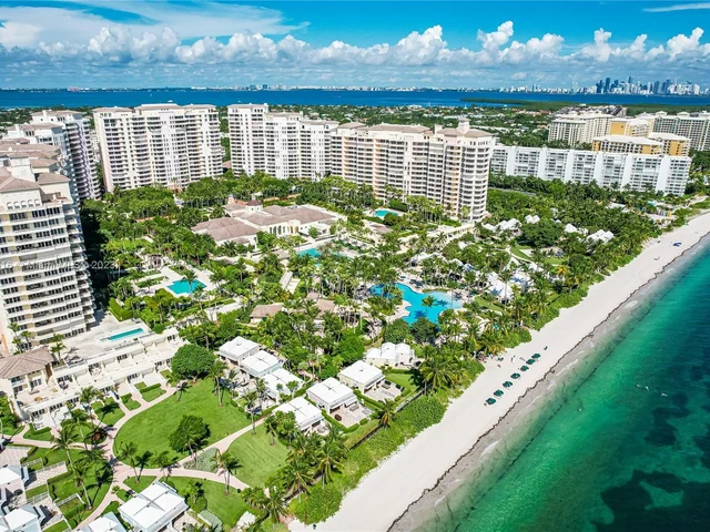 789 Crandon Blvd # 1005, Key Biscayne FL 33149
