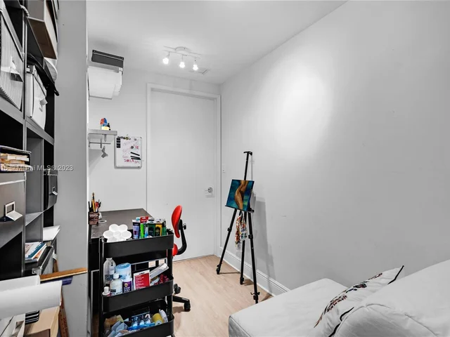 789 Crandon Blvd # 1005, Key Biscayne FL 33149