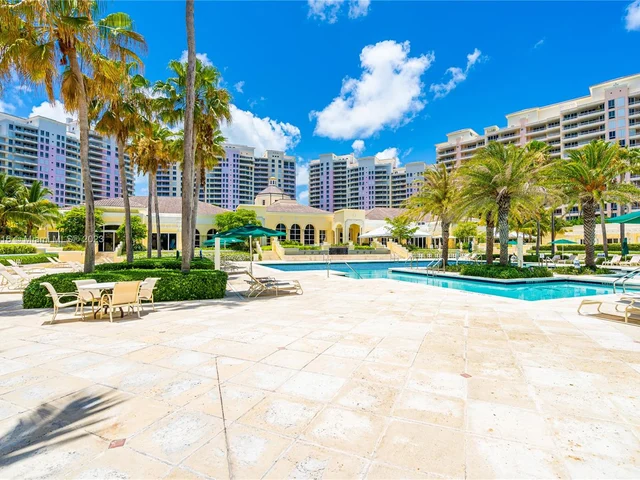 789 Crandon Blvd # 1005, Key Biscayne FL 33149