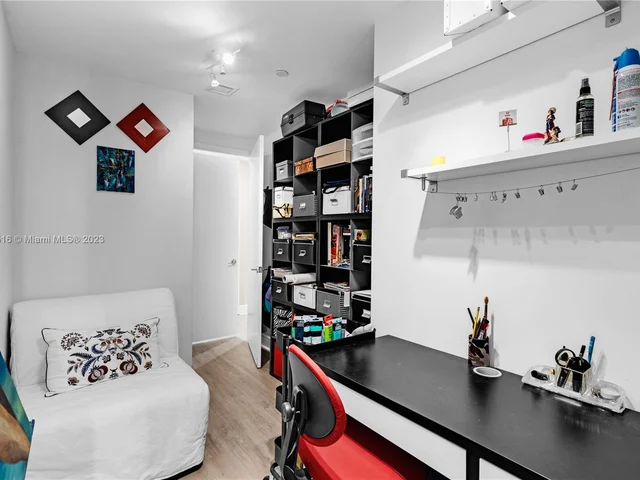 789 Crandon Blvd # 1005, Key Biscayne FL 33149