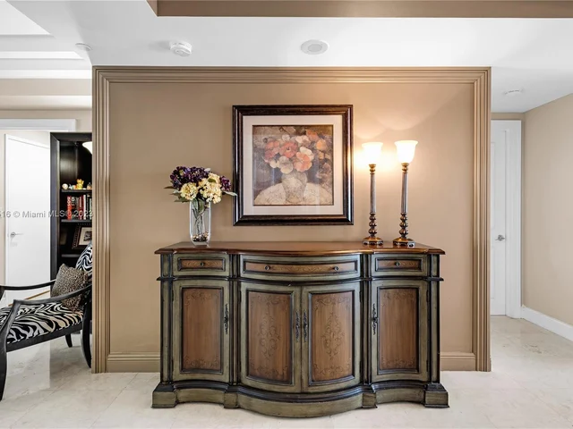 789 Crandon Blvd # 1005, Key Biscayne FL 33149