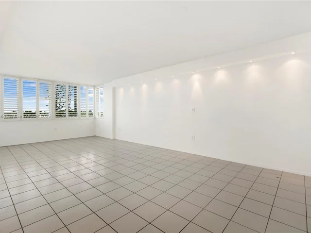 8233 Harding Ave # 502, Miami Beach FL 33141