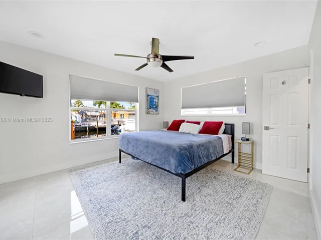 31 SE 12th St, Pompano Beach FL 33060