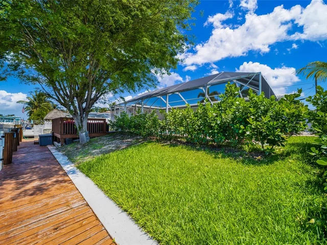 31 SE 12th St, Pompano Beach FL 33060