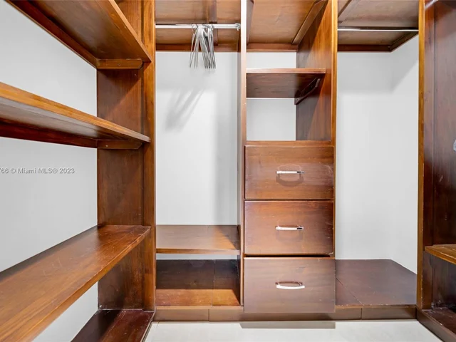 31 SE 12th St, Pompano Beach FL 33060