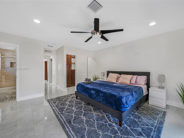 31 SE 12th St, Pompano Beach FL 33060