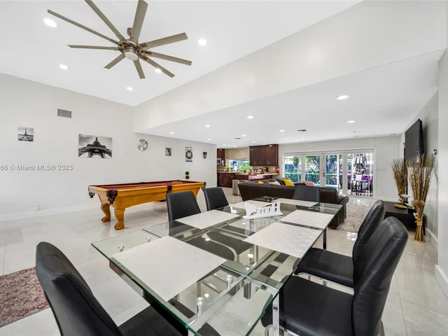 31 SE 12th St, Pompano Beach FL 33060