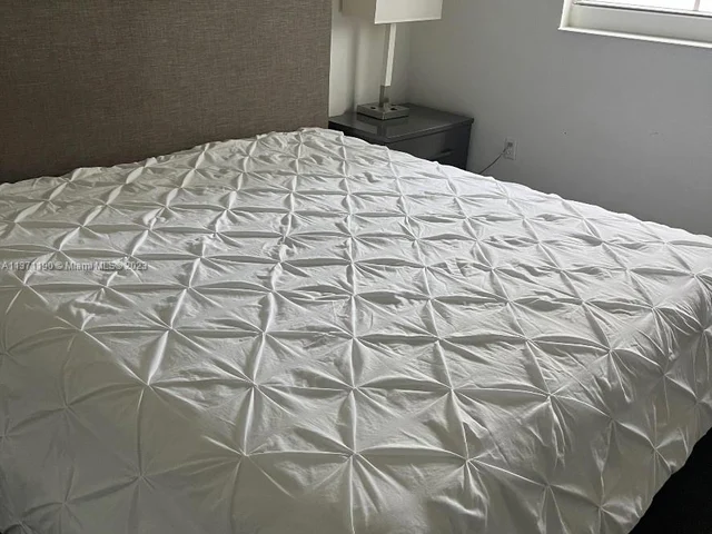 185 SE 14th Ter # 2112, Miami FL 33131