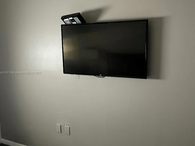 185 SE 14th Ter # 2112, Miami FL 33131