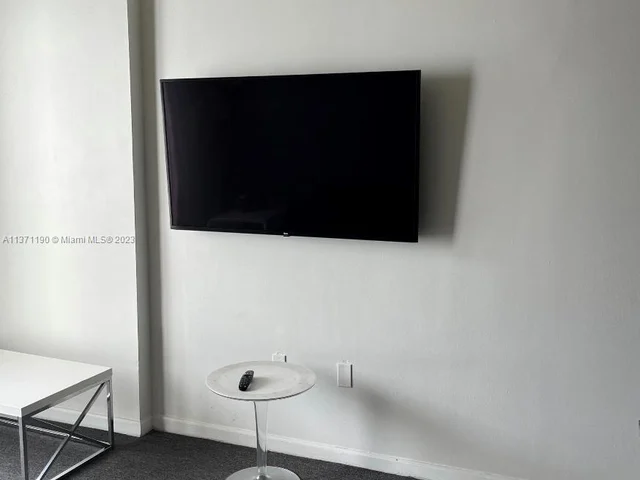 185 SE 14th Ter # 2112, Miami FL 33131