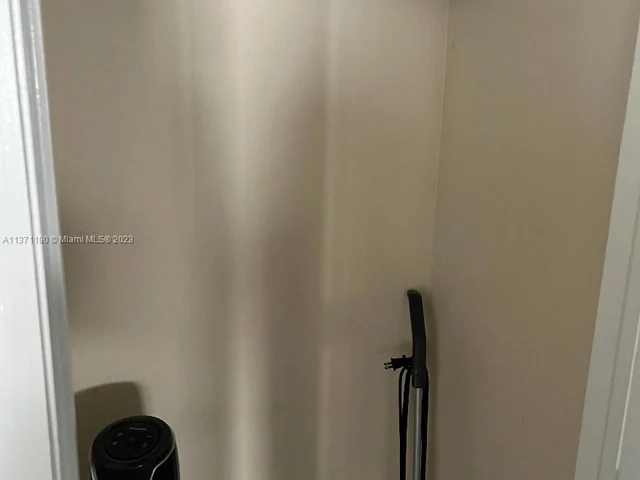 185 SE 14th Ter # 2112, Miami FL 33131