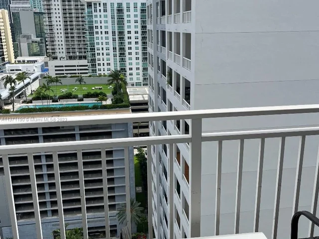 185 SE 14th Ter # 2112, Miami FL 33131