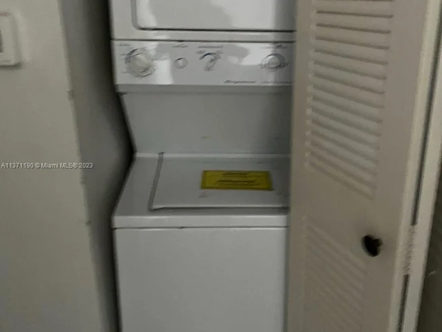 185 SE 14th Ter # 2112, Miami FL 33131