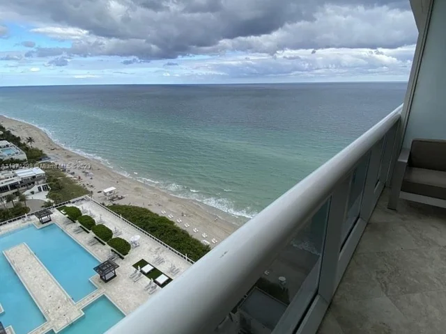1830 S Ocean Dr # 2212, Hallandale Beach FL 33009