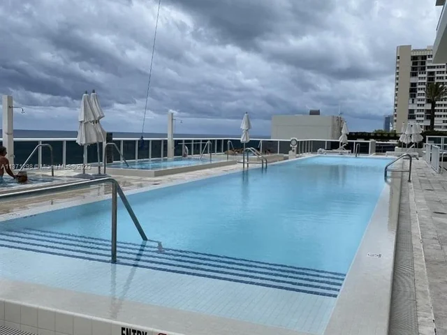 1830 S Ocean Dr # 2212, Hallandale Beach FL 33009