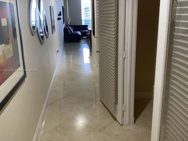 1830 S Ocean Dr # 2212, Hallandale Beach FL 33009