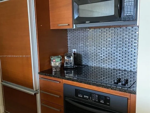 1830 S Ocean Dr # 2212, Hallandale Beach FL 33009