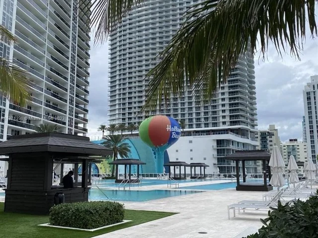 1830 S Ocean Dr # 2212, Hallandale Beach FL 33009