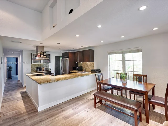 1547 Harrison St, Hollywood FL 33020