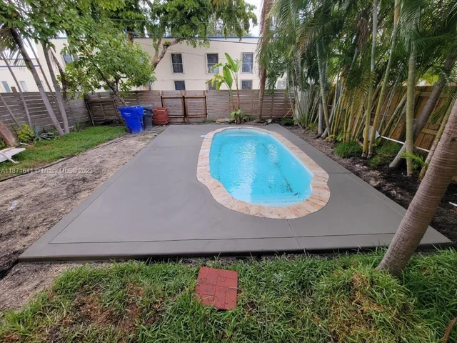 1547 Harrison St, Hollywood FL 33020