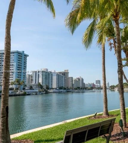 201 Aqua Ave, Miami Beach FL 33141